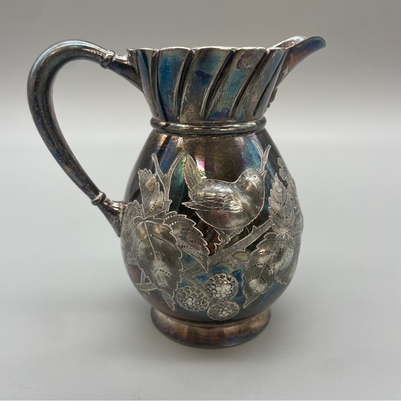 Antique Silver Creamer Meriden Britannia Company Bird Foliage Etched - Picture 2 of 15